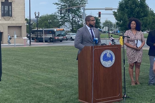 Eddie Melton, mayor of Gary, Indiana, speaks at a press conference announcing the city’s partnership with Notre Dame